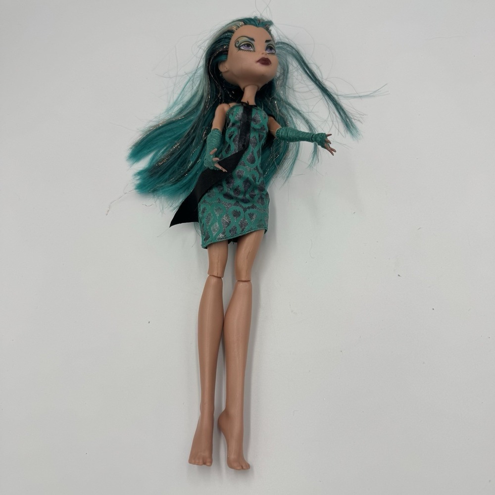 Monster High Nefera De Nile Doll Boo York City Schemes Mattel Mummy Fashion